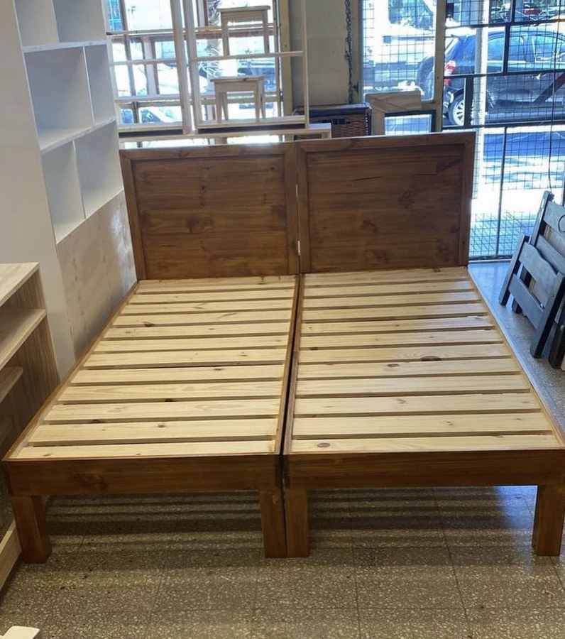 Cama modelo 02 de Mueblería Longhi